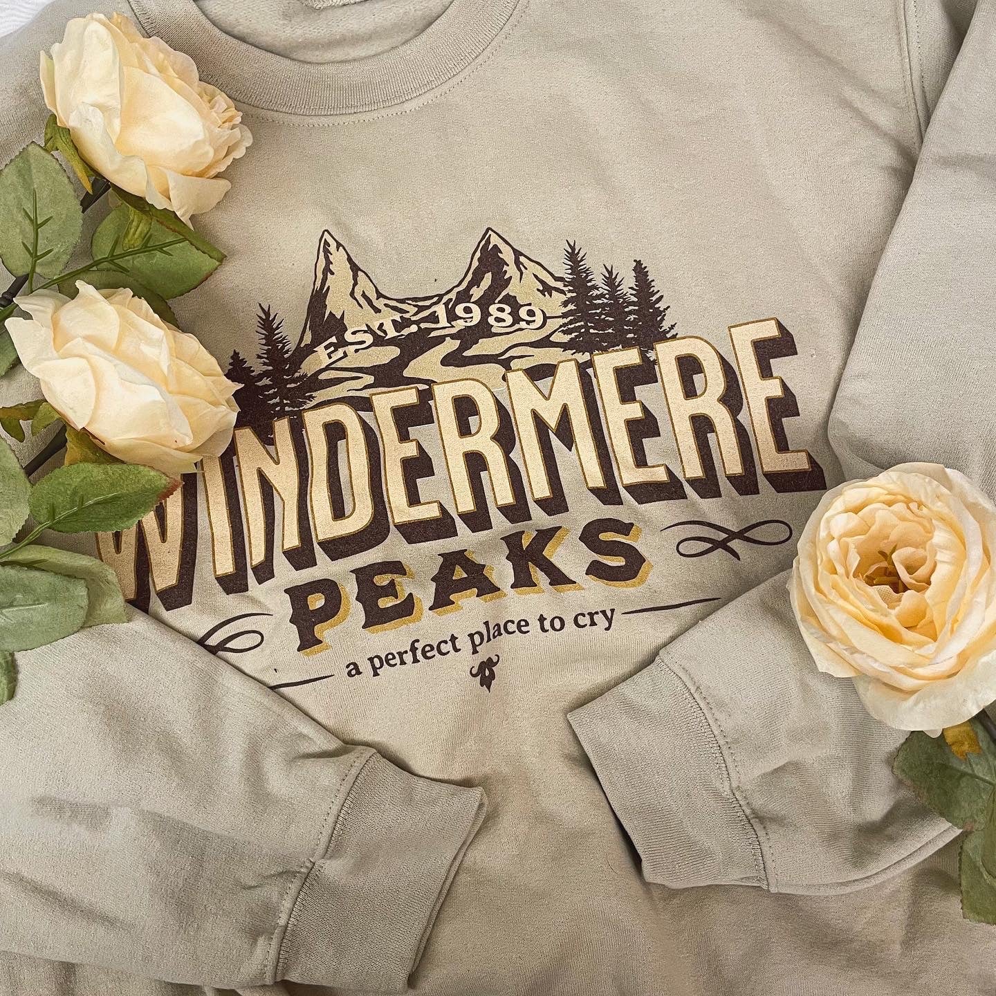 the Windermere Peaks crewneck